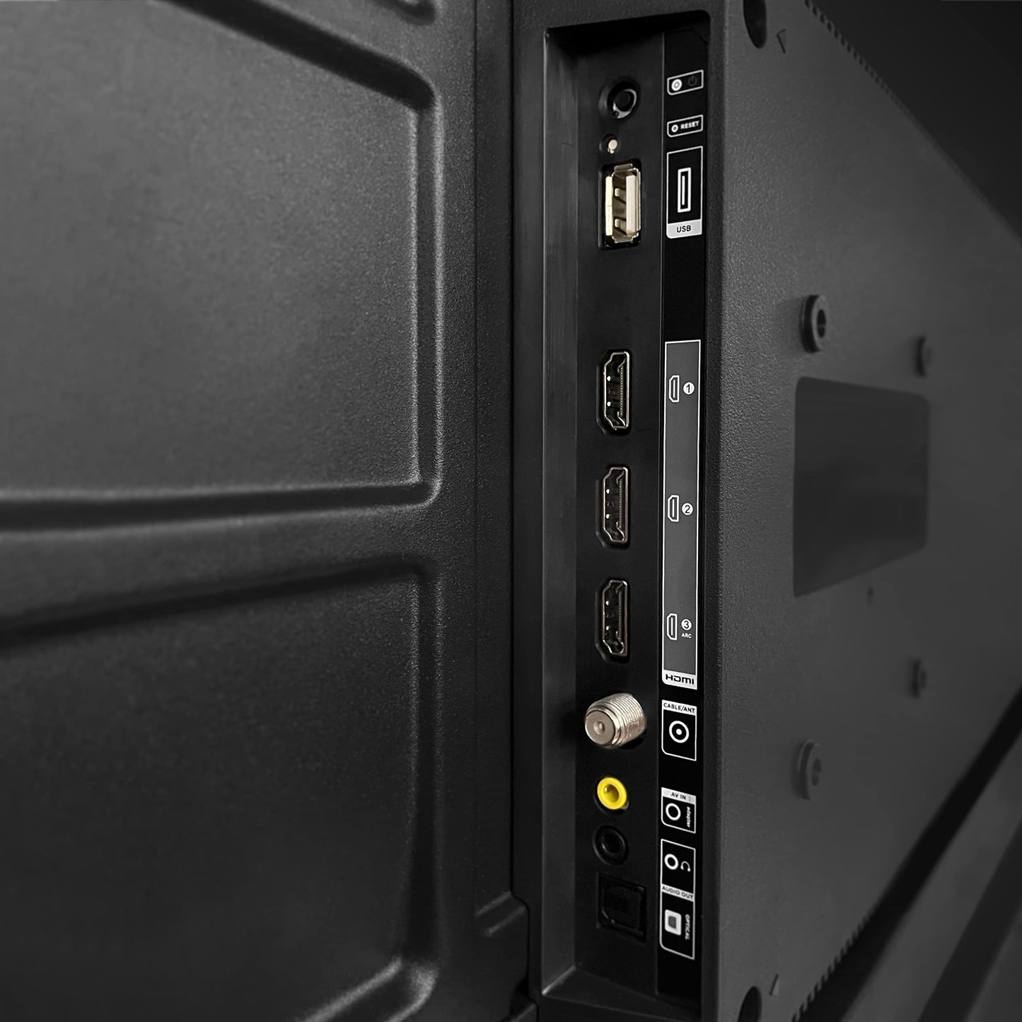 TCL 32" FHD Smart TV | Roku, 1080p, LED, Black